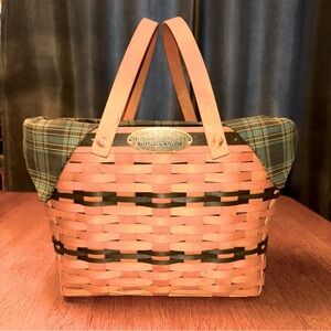 Longaberger Traditions Collection Fellowship Basket 1997 Edition